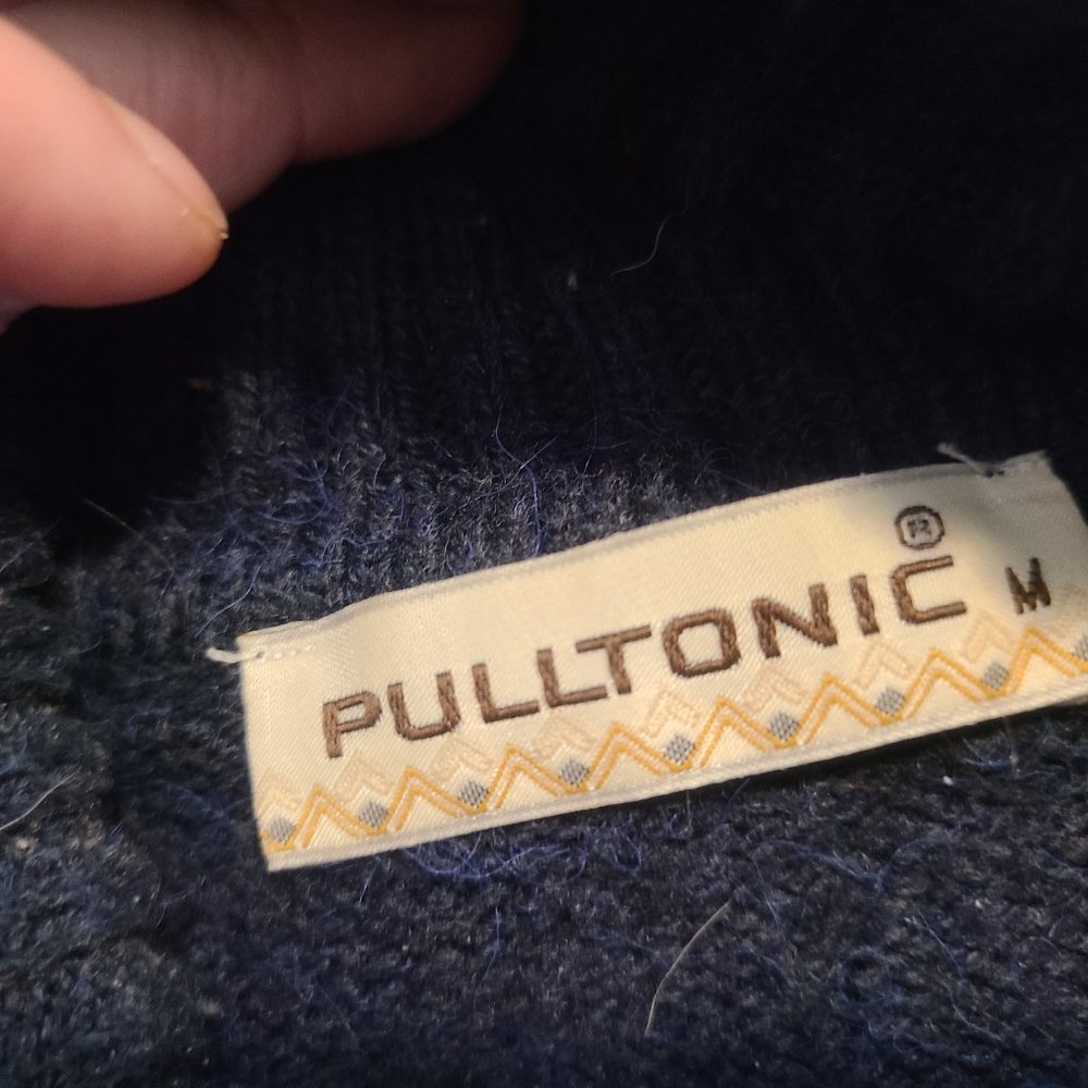 Winter Scene Wool Sweater - Picture 2 of 4